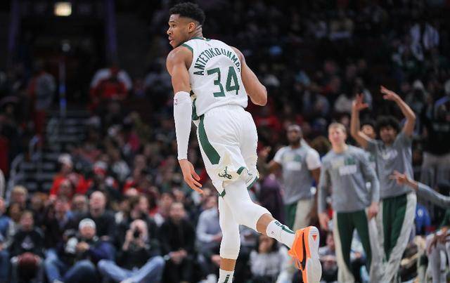 字母哥在皇家马德里比赛中持续失利，战术调整引发热议！的简单介绍-九游游戏网